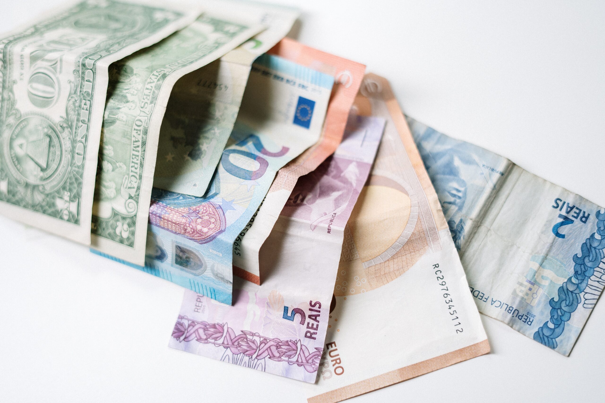 O Changer 100 Dollars En Euros Guide Complet Avec Des Conseils o-changer-100-dollars-en-euros-guide-complet-avec-des-conseils